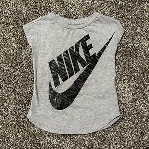3T Nike short sleeve top